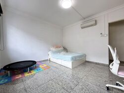 Blk 411 Bukit Batok West Avenue 4 (Bukit Batok), HDB 4 Rooms #580305281
